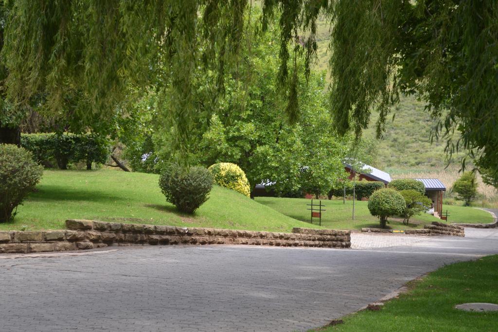 Golden Gate Hotel And Chalets Clarens Eksteriør bilde
